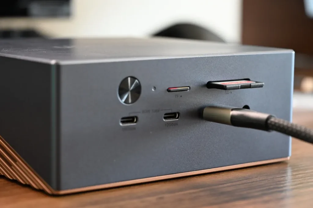 UGREEN Maxidok 17-in-1 Thunderbolt 5