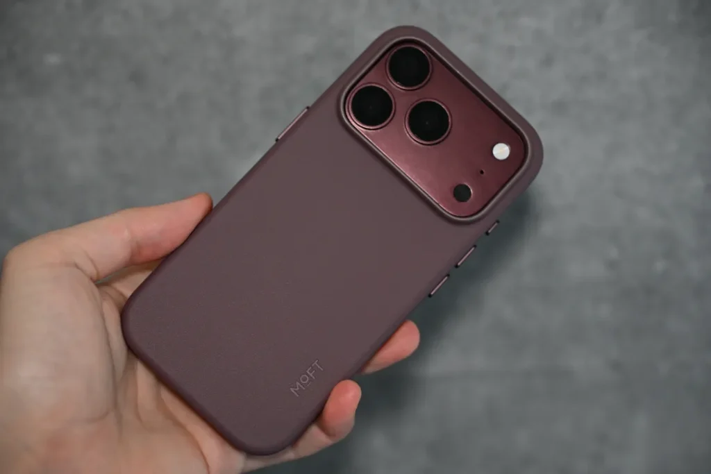 iPhone 18シリーズ対応 MOVAS™レザーケース